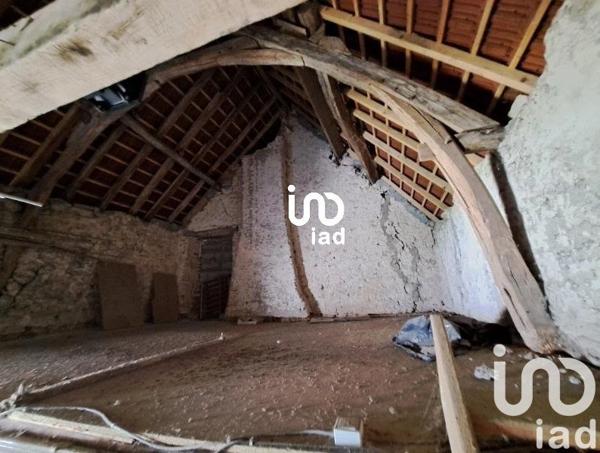 Maison de ville 5 pièces de 89 m² à Mehun-sur-Yèvre (18500)