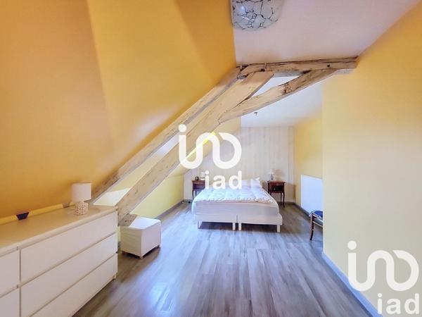 Maison de ville 5 pièces de 89 m² à Mehun-sur-Yèvre (18500)