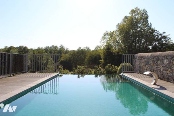 PROPRIETE DE CARACTERE AUX PORTES DE NERAC