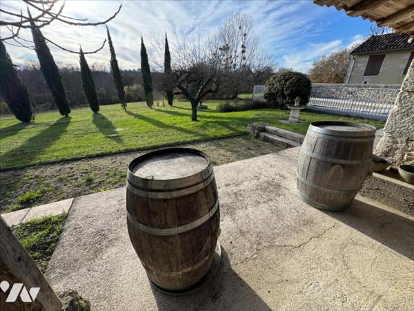 PROPRIETE DE CARACTERE AUX PORTES DE NERAC