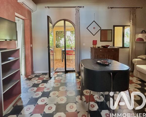 Maison à vendre 15 pièces 380 m² Saint-Cyr-sur-Mer