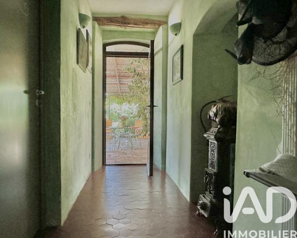 Maison à vendre 15 pièces 380 m² Saint-Cyr-sur-Mer