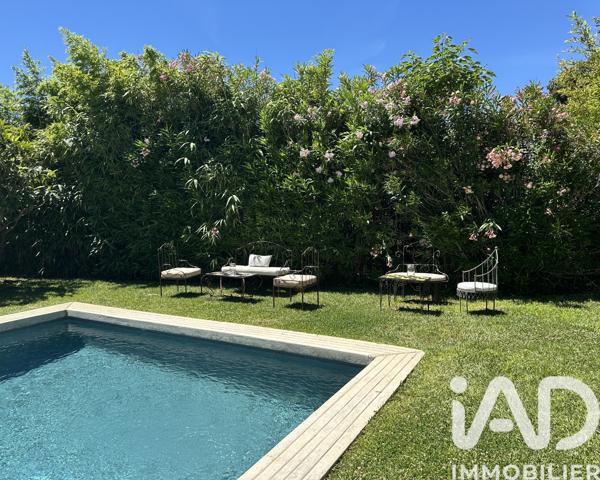 Maison à vendre 15 pièces 380 m² Saint-Cyr-sur-Mer