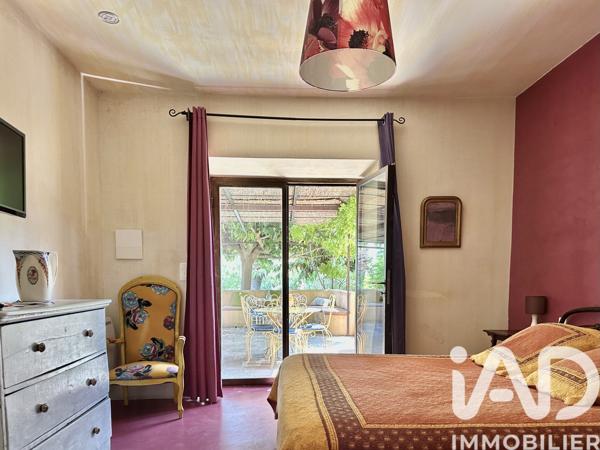 Maison à vendre 15 pièces 380 m² Saint-Cyr-sur-Mer