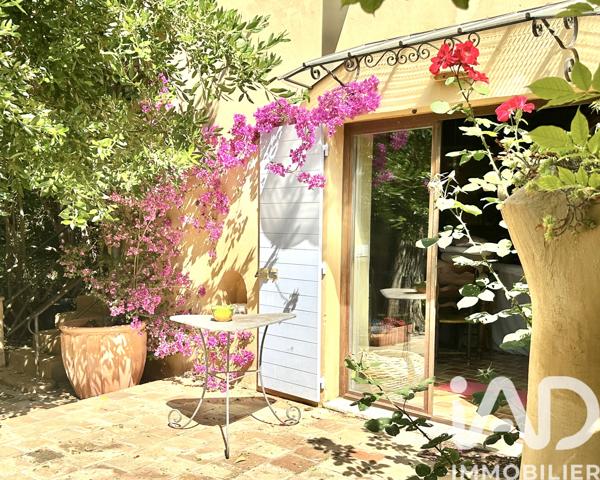 Maison à vendre 15 pièces 380 m² Saint-Cyr-sur-Mer
