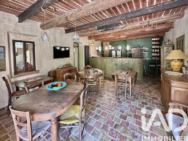Maison à vendre 15 pièces 380 m² Saint-Cyr-sur-Mer