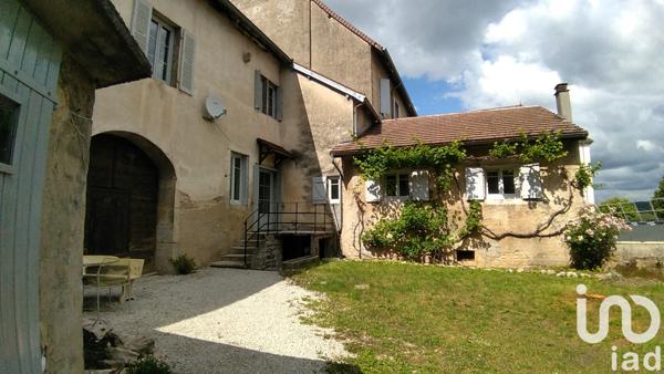 Immeuble à vendre 600 m² Orgelet