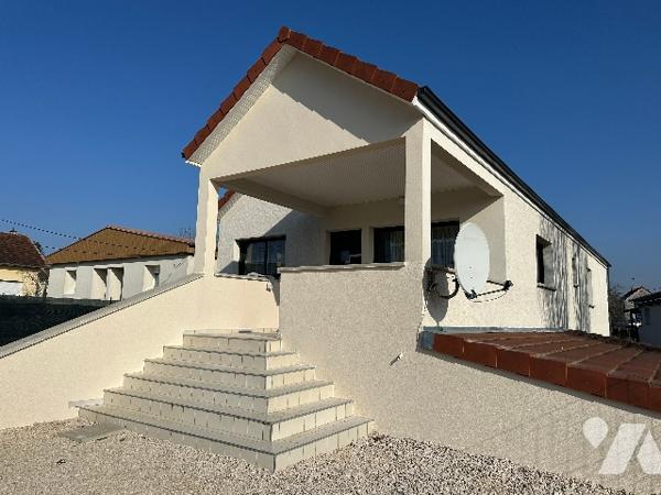 DOLE,  Maison récente de bonne construction , 5 chambres, 2 terrasses, proche centre