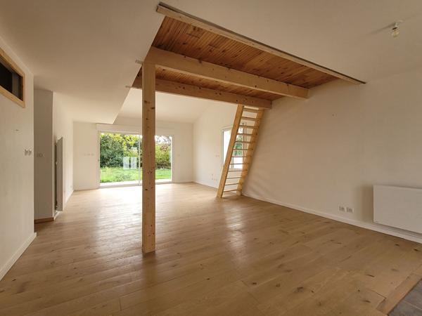 Maison rénovée de plain-pied avec jardin et piscine, Lagord, proche La Rochelle