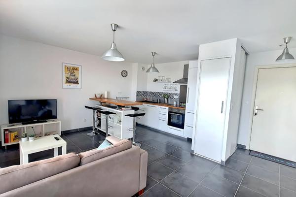 Appartement Sete 2 pièce(s) 44.80 m2 + parking