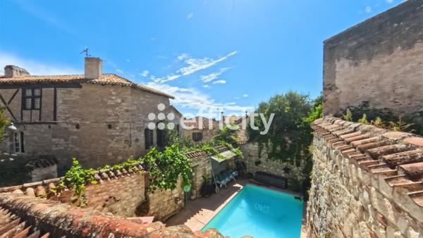 Maison
         8 pièces
        - 265 m² 399 000 € *