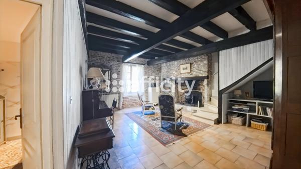 Maison
         8 pièces
        - 265 m² 399 000 € *