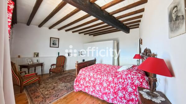 Maison
         8 pièces
        - 265 m² 399 000 € *