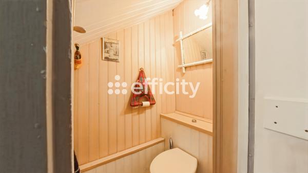 Maison
         8 pièces
        - 265 m² 399 000 € *