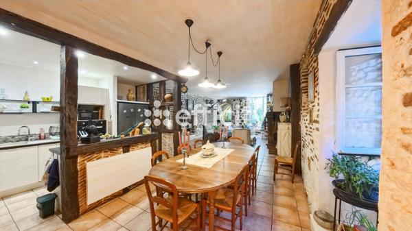 Maison
         8 pièces
        - 265 m² 399 000 € *