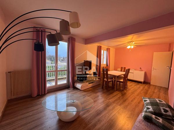 Maison à vendre à Blaye - 4 pièces, 3 chambres, garage