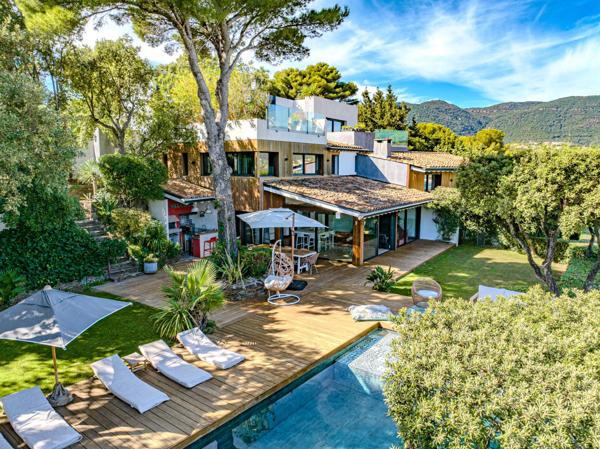 Maison à vendre  11 pièces - 280 m2 CAVALAIRE SUR MER - 83