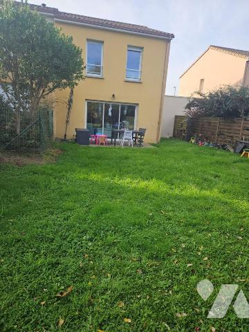 VERTOU Beautour maison de lotissement fonctionnelle avec garage et jardin