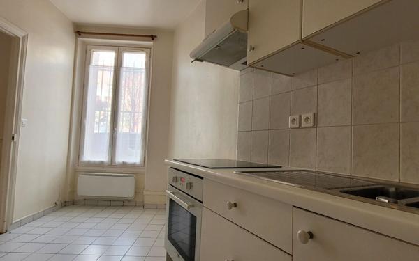 Appartement à louer    1 pièce • 26,98 m2 Vanves