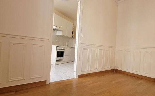 Appartement à louer    1 pièce • 26,98 m2 Vanves