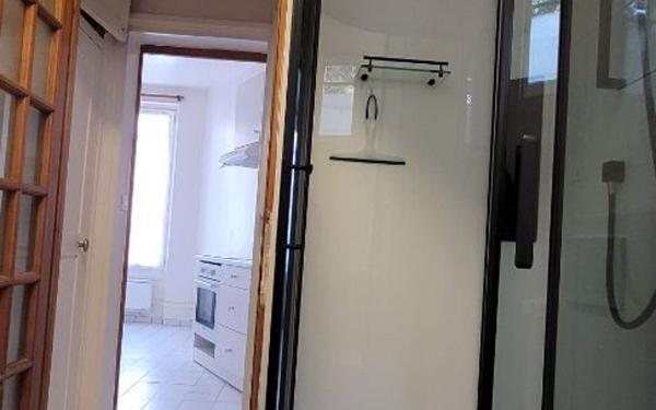 Appartement à louer    1 pièce • 26,98 m2 Vanves