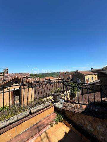 Maison de village de 309 m²