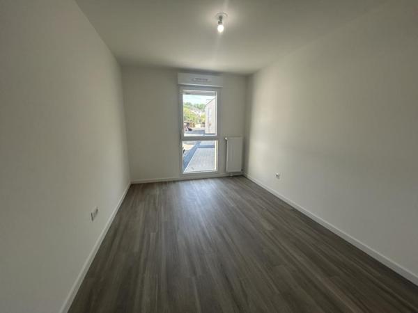 Location Appartement 4 pièces 75.93 m² - Provins 77160