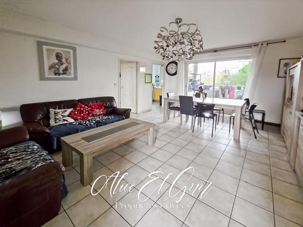 Carcassonne - Appartement 2 chambres, terrasse, 2 parkings