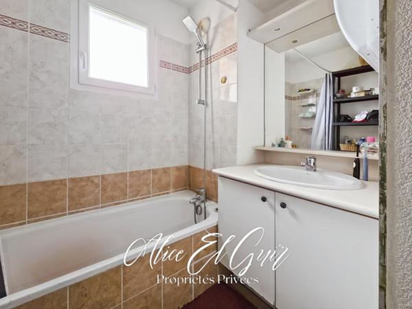 Carcassonne - Appartement 2 chambres, terrasse, 2 parkings