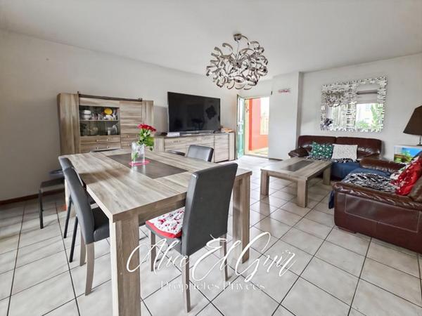 Carcassonne - Appartement 2 chambres, terrasse, 2 parkings