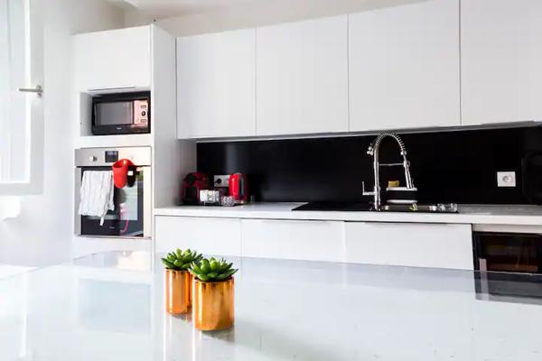 VILLEURBANNE SUPERBE T2 avec JARDIN