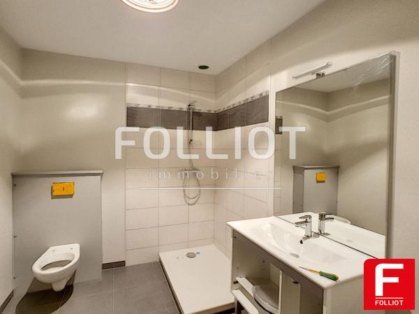 LOUER - A 10 min de VIRE, SOMPTUEUX T3 de 73 m²