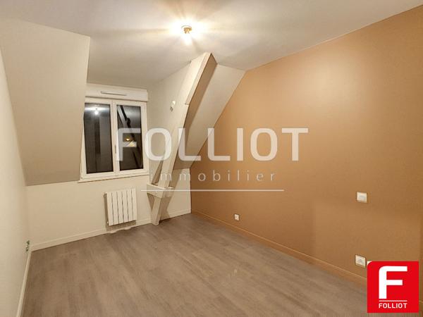 LOUER - A 10 min de VIRE, SOMPTUEUX T3 de 73 m²