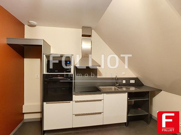LOUER - A 10 min de VIRE, SOMPTUEUX T3 de 73 m²