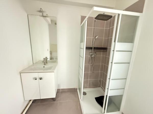 Appartement à vendre 2 pièces 36m2 immeuble de standing sur Alfortville