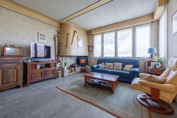 MIOS centre – Maison avec grand terrain d’environ 810 m²
