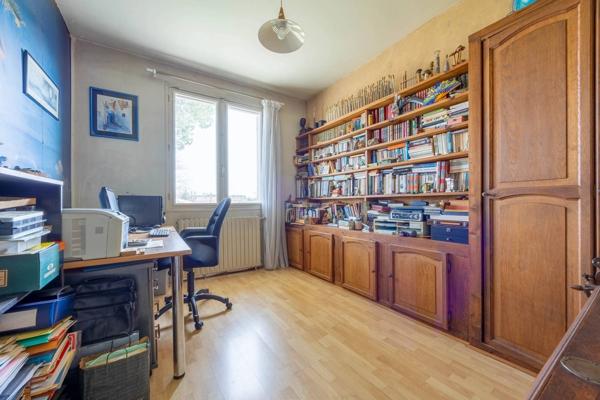 MIOS centre – Maison avec grand terrain d’environ 810 m²
