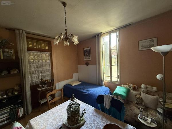 Maison individuelle à vendre à Vichy dans l'Allier (03200), ref : 2025/968-03020