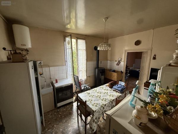 Maison individuelle à vendre à Vichy dans l'Allier (03200), ref : 2025/968-03020