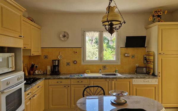 Maison à vendre    4 pièces •  Mèze