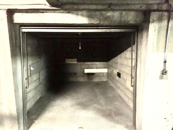 Parking à vendre  12,25 m2 PARIS - 75011