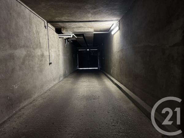 Parking à vendre  12,25 m2 PARIS - 75011