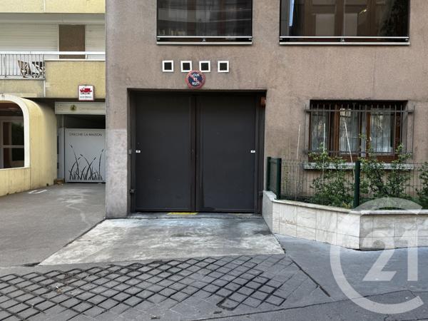 Parking à vendre  12,25 m2 PARIS - 75011