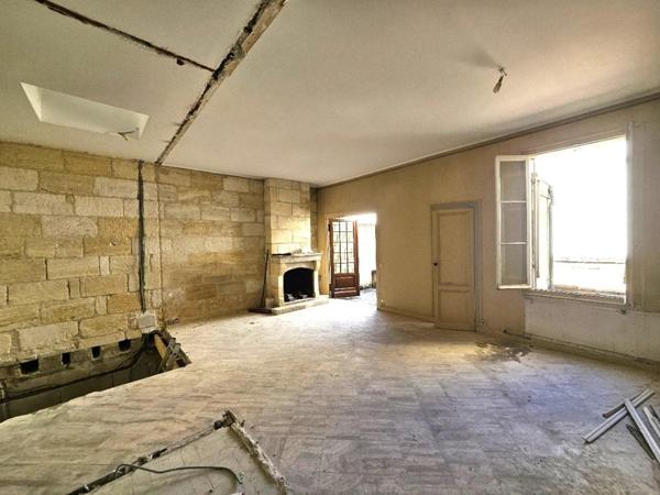 Maison de ville a rénover au Chartrons