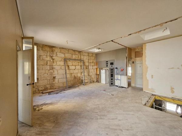 Maison de ville a rénover au Chartrons