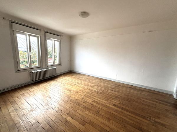 Appartement à vendre à VANNES centre 3 pièces, immeuble ancien en pierre