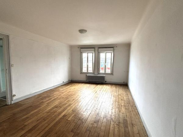 Appartement à vendre à VANNES centre 3 pièces, immeuble ancien en pierre