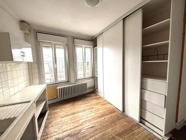 Appartement à vendre à VANNES centre 3 pièces, immeuble ancien en pierre