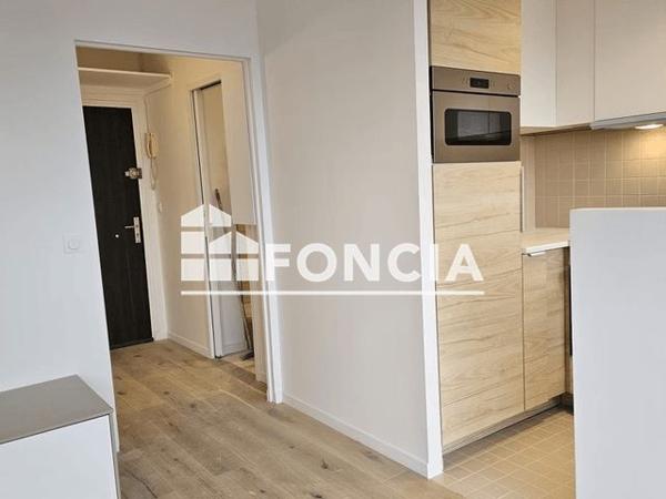 Location Studio 23.7 m² - 33 RUE CARTAULT Puteaux 92800