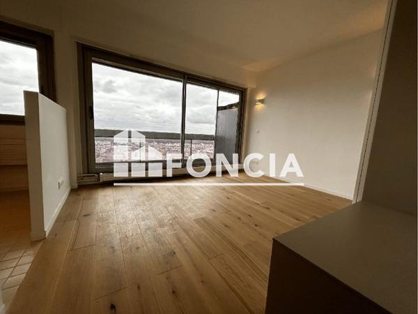 Location Studio 23.7 m² - 33 RUE CARTAULT Puteaux 92800
